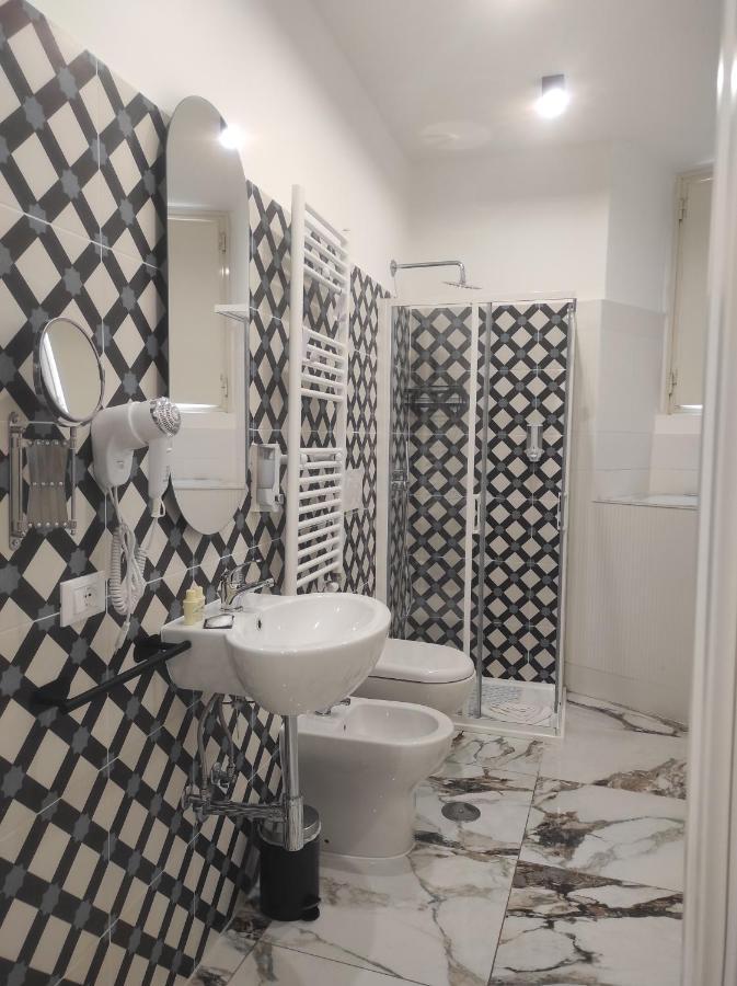 Tiberivs Home Roma Phòng bức ảnh